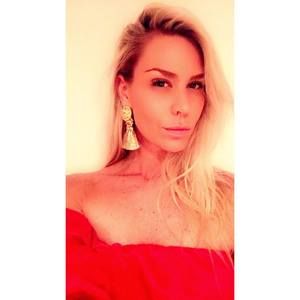 Meet your Posher, Shea